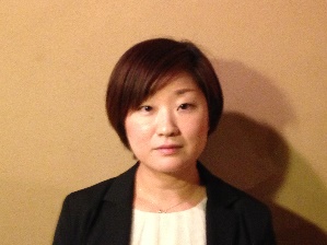 長屋佳奈子